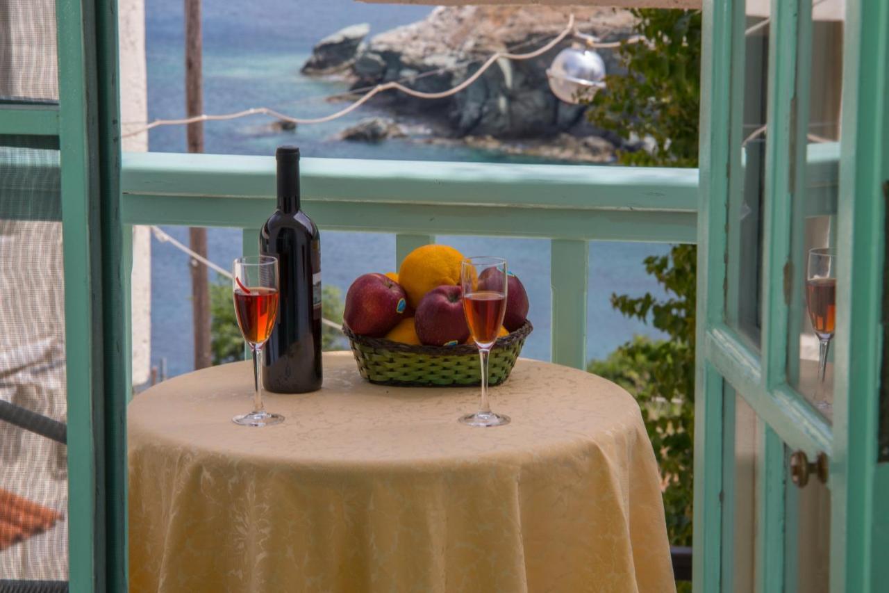 Mary'S Studios Agia Pelagia  Room photo